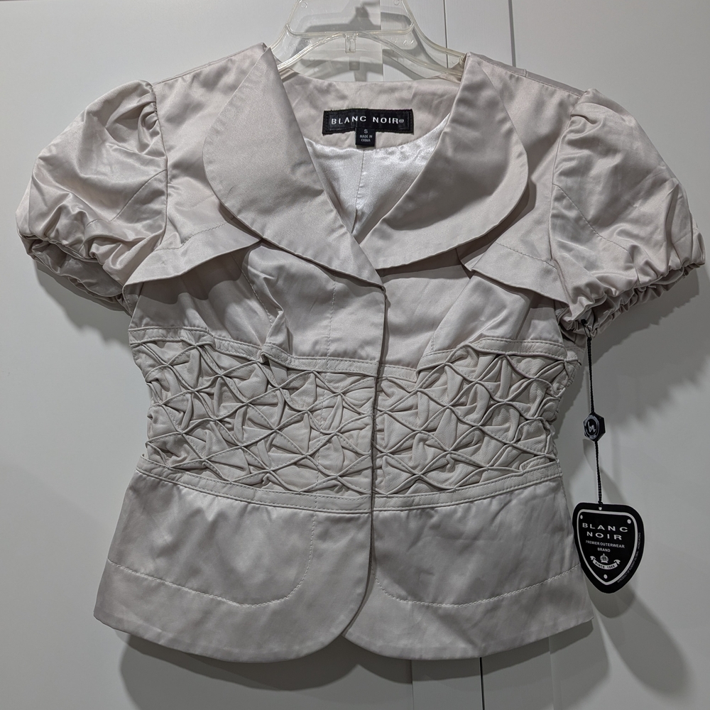 Blanc Noir Cream Short Sleeve Jacket Size Small